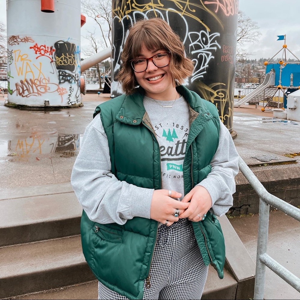 Meet your Posher, Bayley